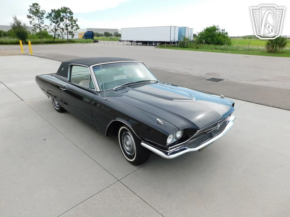 1966 Ford Thunderbird 3rd Gen - Image 11 of 21