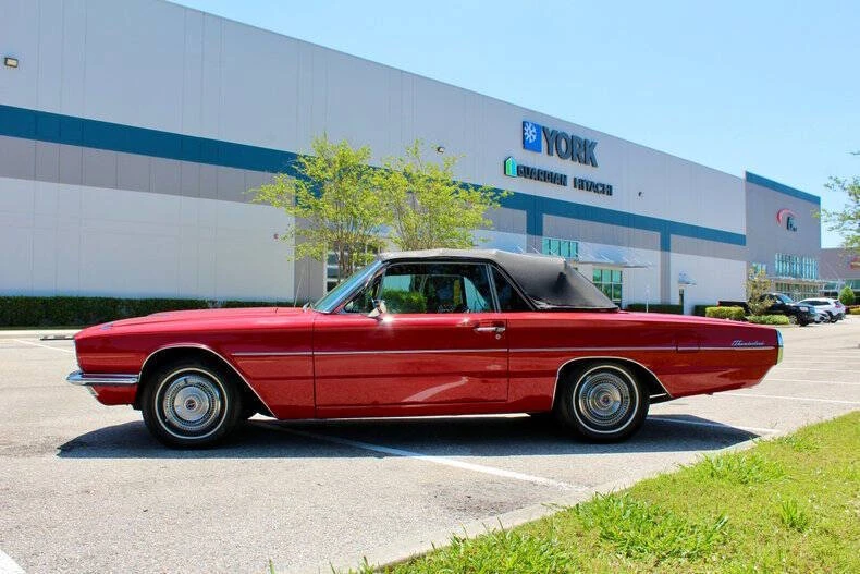 1966 Ford Thunderbird 4th Gen - Image 11 of 12