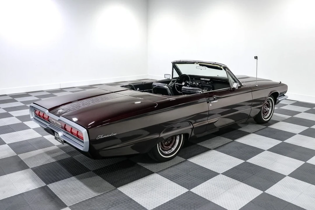 1966 Ford Thunderbird 3rd Gen - Image 9 of 21