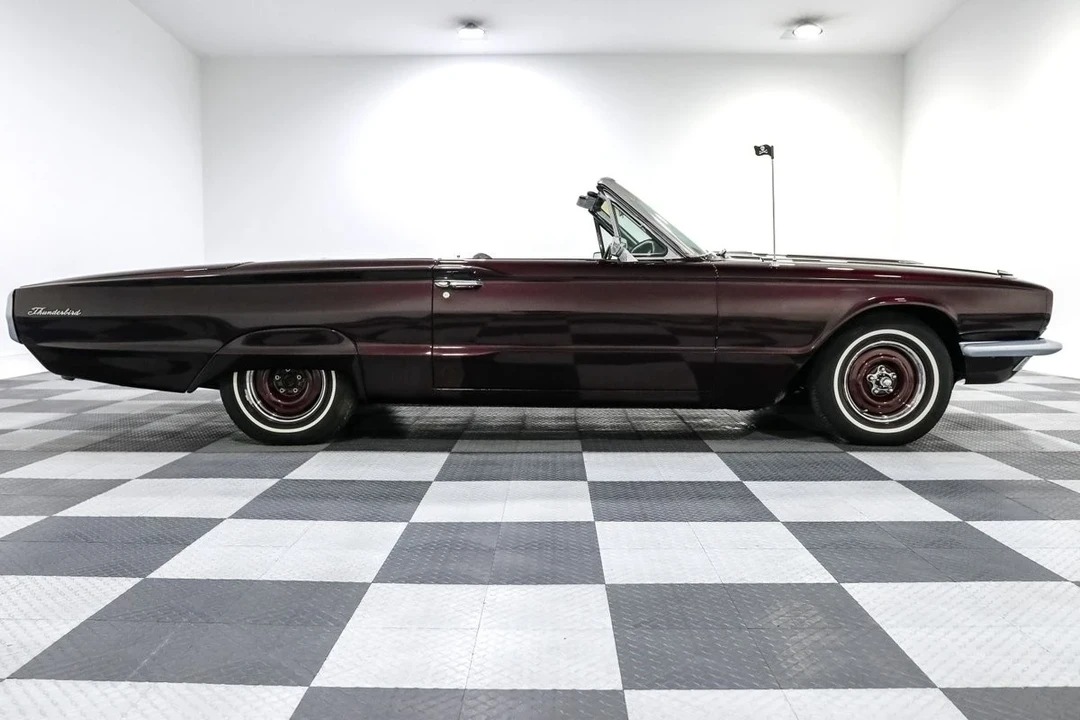 1966 Ford Thunderbird 3rd Gen - Image 10 of 21