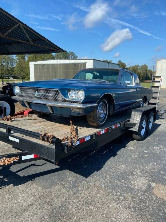 1966 Ford Thunderbird 4th Gen - Image 5 of 12