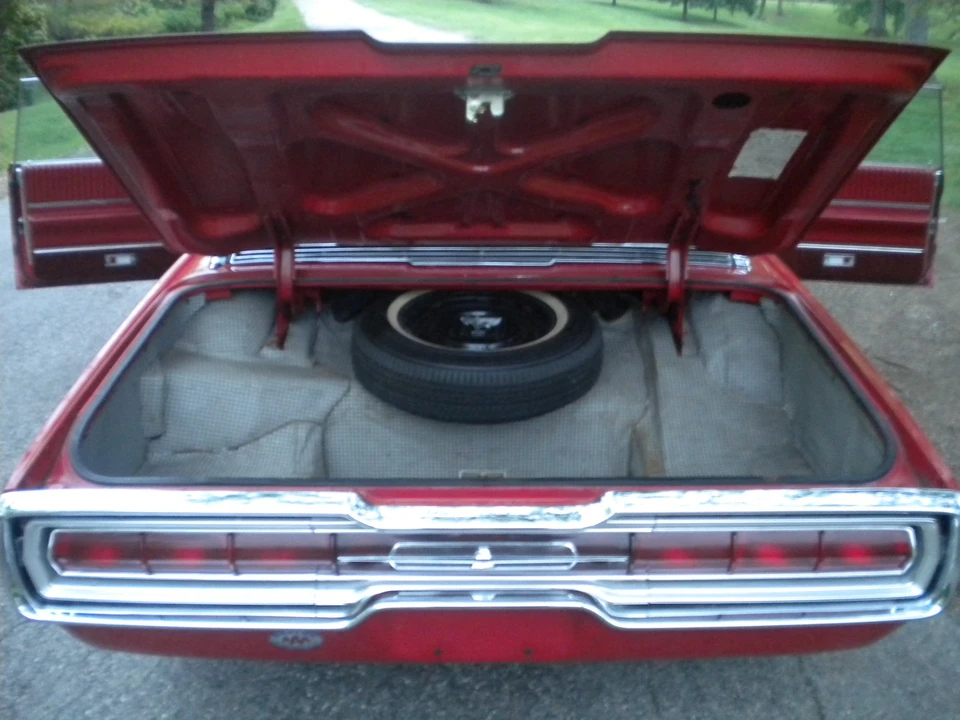 1966 Ford Thunderbird 4th Gen - Image 15 of 30