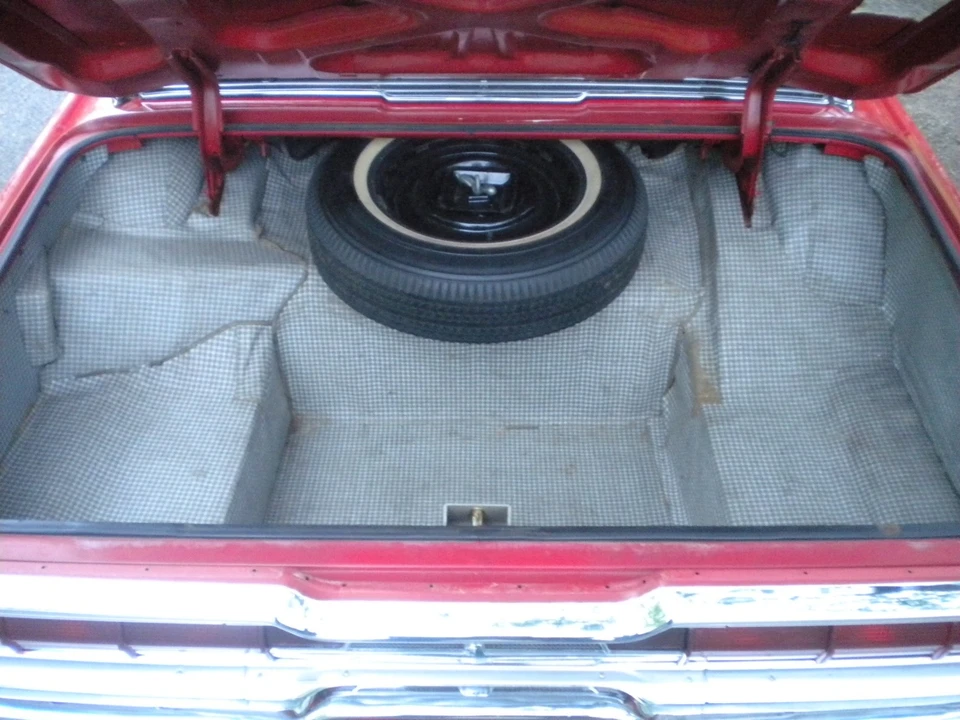 1966 Ford Thunderbird 4th Gen - Image 25 of 30