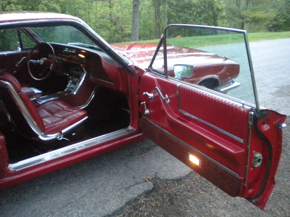 1966 Ford Thunderbird 4th Gen - Image 20 of 30
