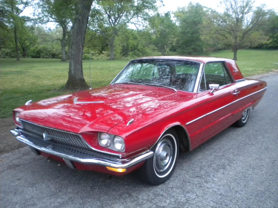 1966 Ford Thunderbird 4th Gen - Image 28 of 30