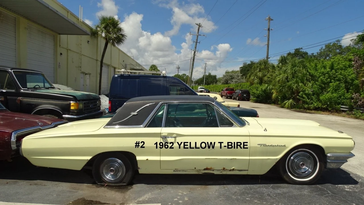 1966 Ford Thunderbird 4th Gen - Image 3 of 25