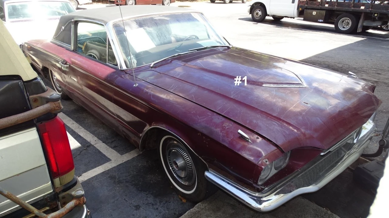 1966 Ford Thunderbird 4th Gen - Image 9 of 25