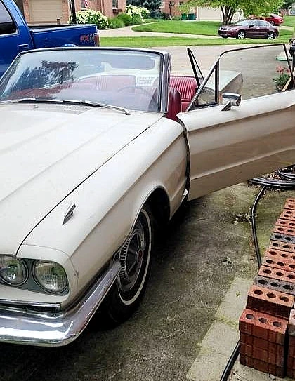 1966 Ford Thunderbird 4th Gen - Image 3 of 9