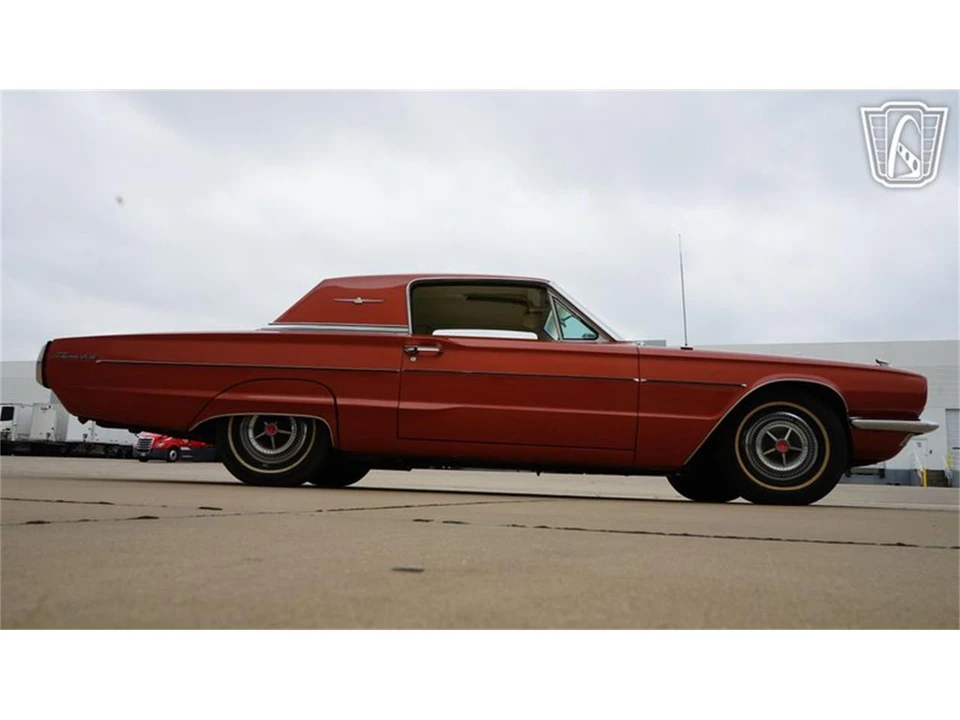 1966 Ford Thunderbird 4th Gen - Image 16 of 31