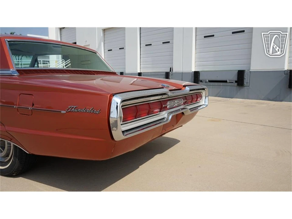 1966 Ford Thunderbird 4th Gen - Image 28 of 31