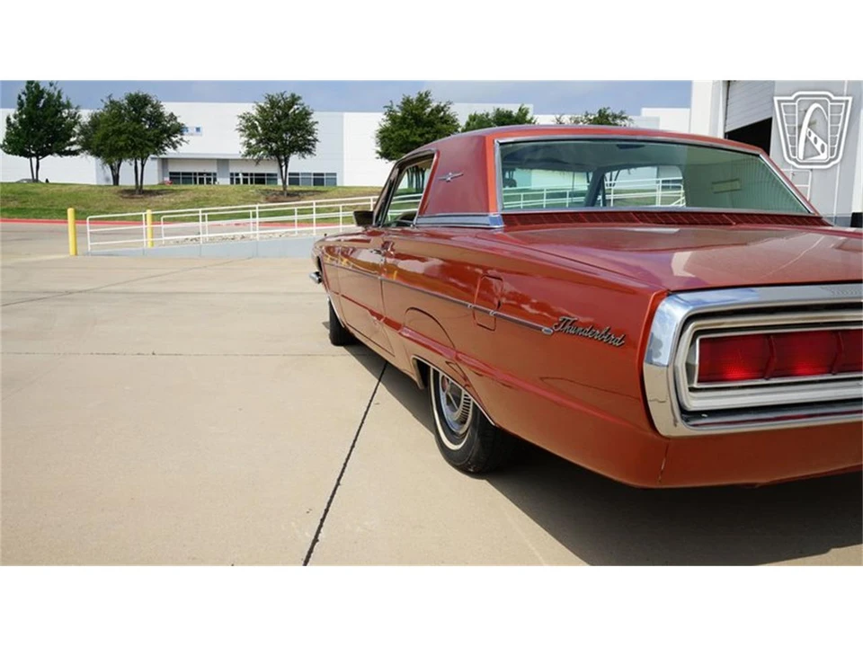1966 Ford Thunderbird 4th Gen - Image 29 of 31