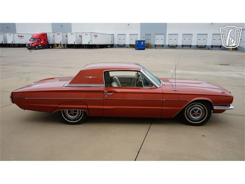 1966 Ford Thunderbird 4th Gen - Image 14 of 31