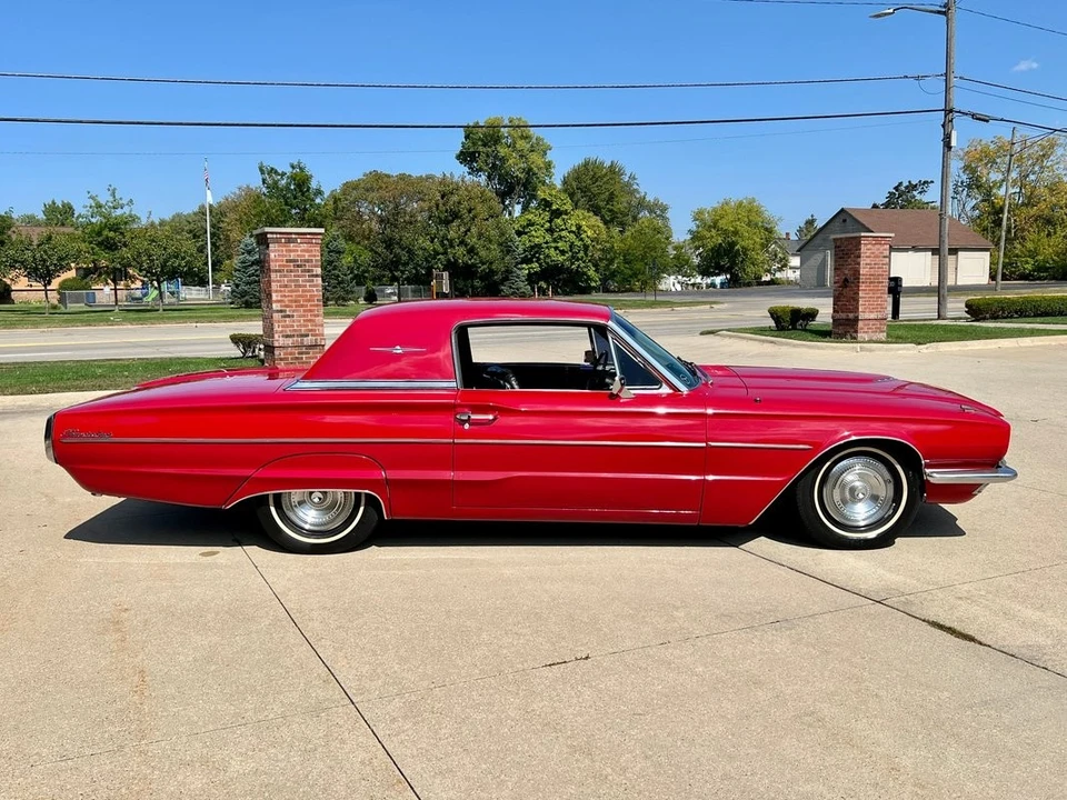 1966 Ford Thunderbird 4th Gen - Image 4 of 12