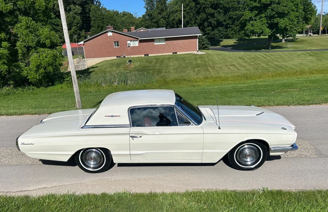1966 Ford Thunderbird 4th Gen - Image 15 of 31
