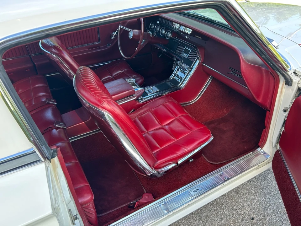 1966 Ford Thunderbird 4th Gen - Image 10 of 31