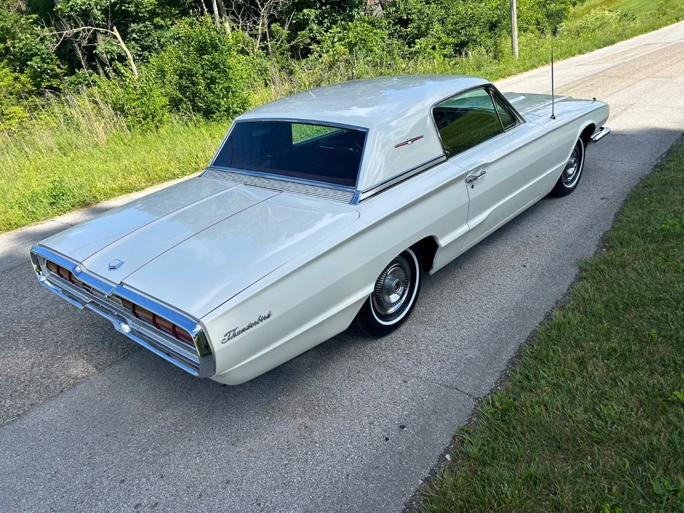 1966 Ford Thunderbird 4th Gen - Image 26 of 31