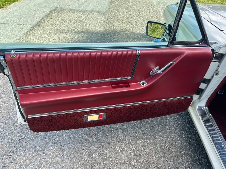 1966 Ford Thunderbird 4th Gen - Image 12 of 31