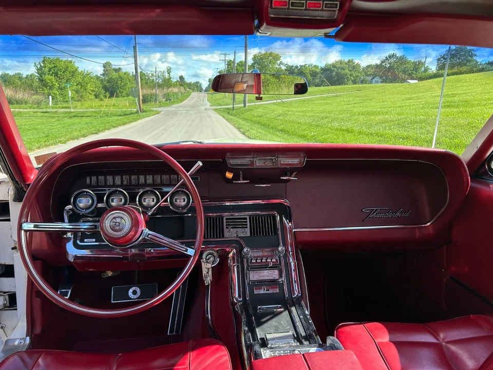 1966 Ford Thunderbird 4th Gen - Image 8 of 31