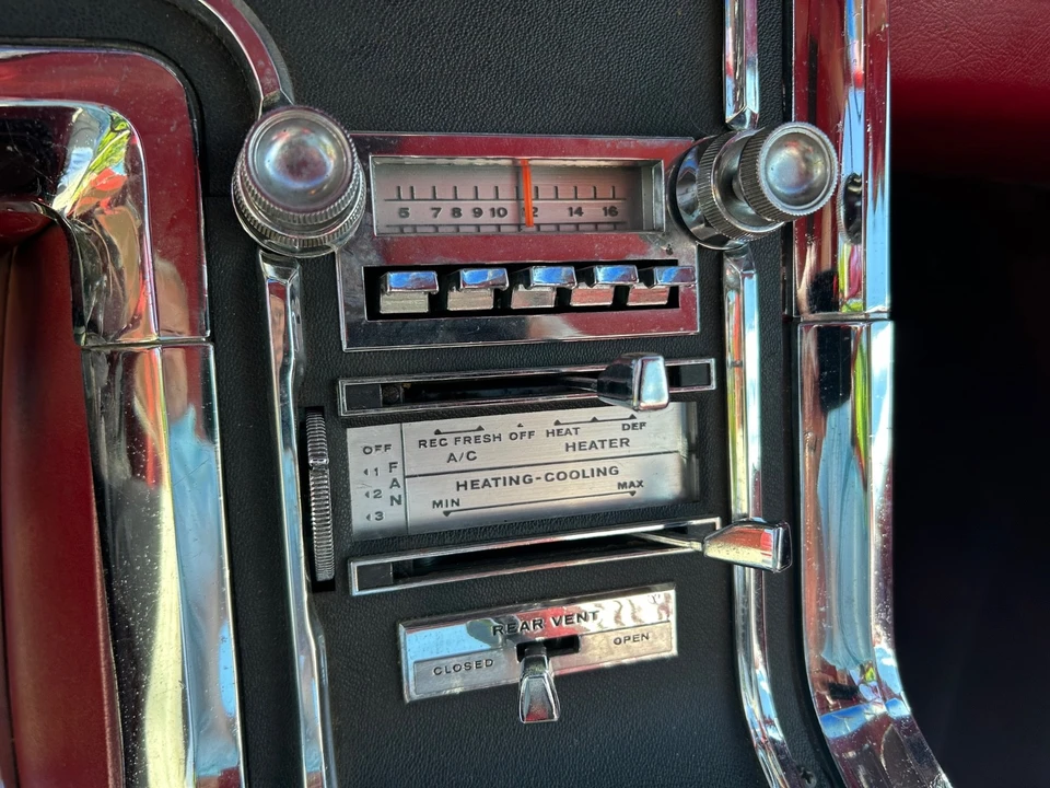 1966 Ford Thunderbird 4th Gen - Image 22 of 31