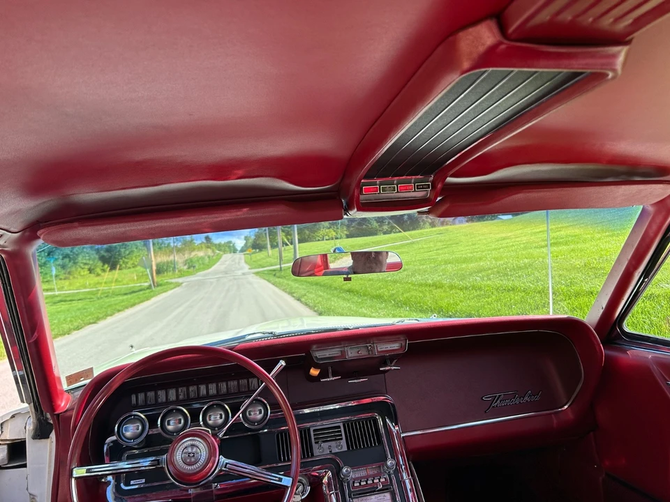1966 Ford Thunderbird 4th Gen - Image 25 of 31