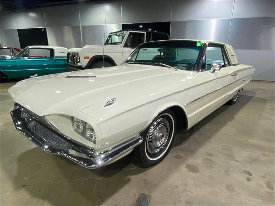 1966 Ford Thunderbird 4th Gen - Image 7 of 31