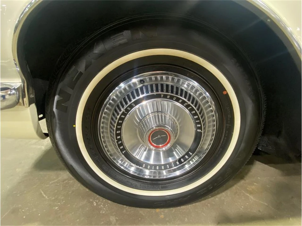 1966 Ford Thunderbird 4th Gen - Image 20 of 31