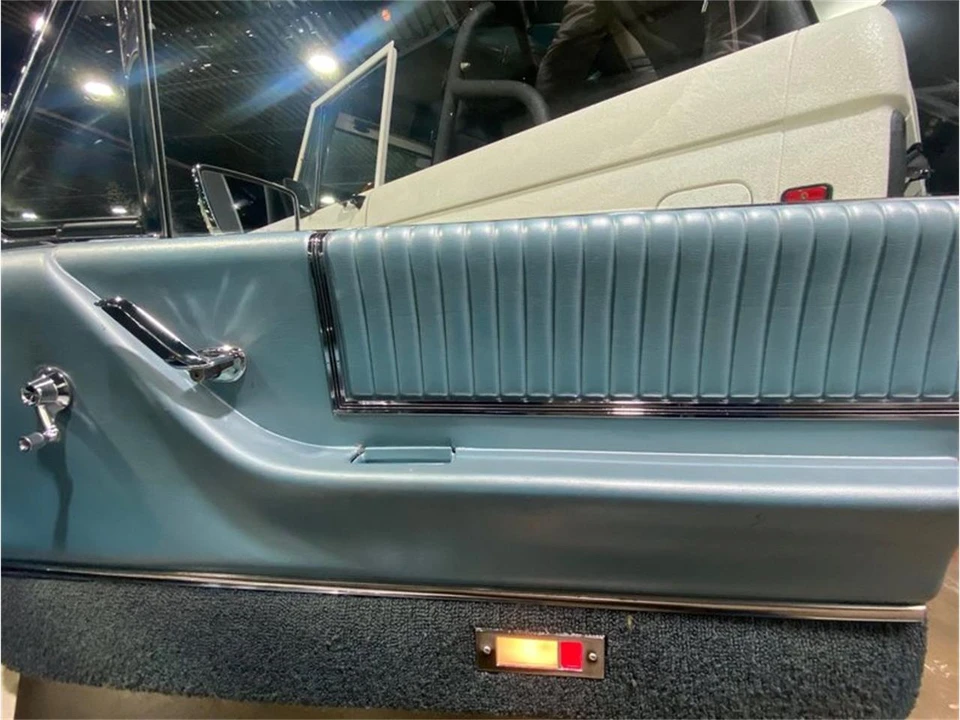 1966 Ford Thunderbird 4th Gen - Image 25 of 31