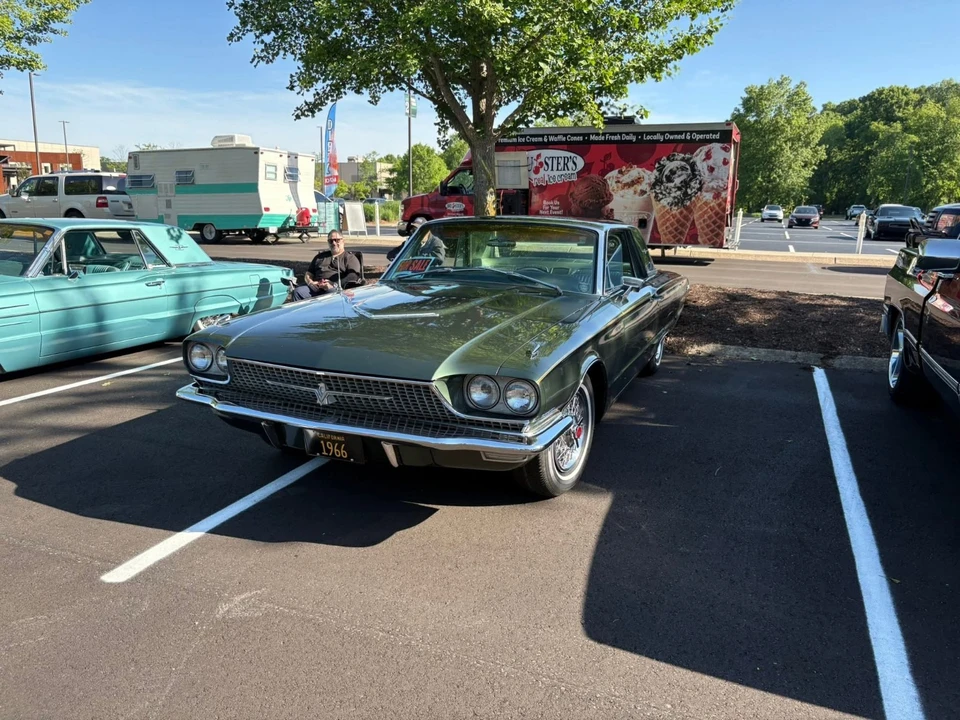 1966 Ford Thunderbird 4th Gen - Image 15 of 17