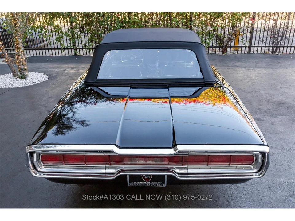 1966 Ford Thunderbird 4th Gen - Image 10 of 31