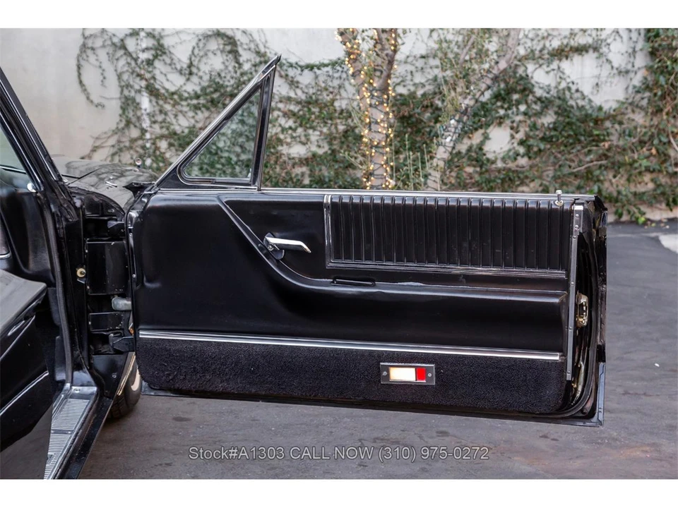 1966 Ford Thunderbird 4th Gen - Image 28 of 31