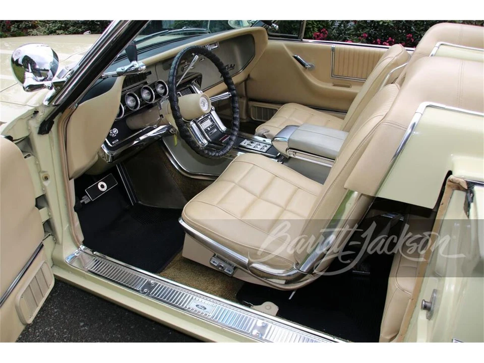 1966 Ford Thunderbird 4th Gen - Image 4 of 5