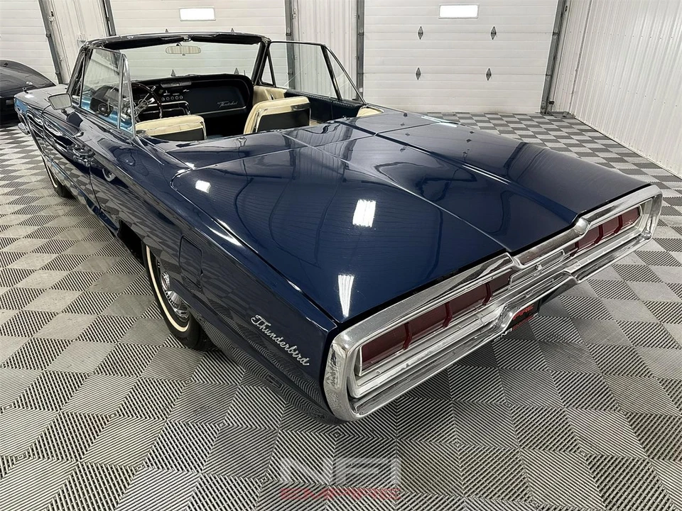 1966 Ford Thunderbird 4th Gen - Image 17 of 31