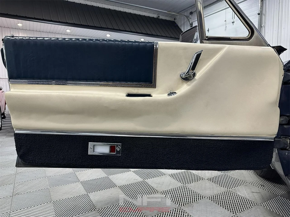 1966 Ford Thunderbird 4th Gen - Image 30 of 31
