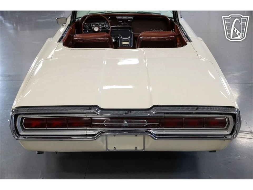 1966 Ford Thunderbird 4th Gen - Image 26 of 31