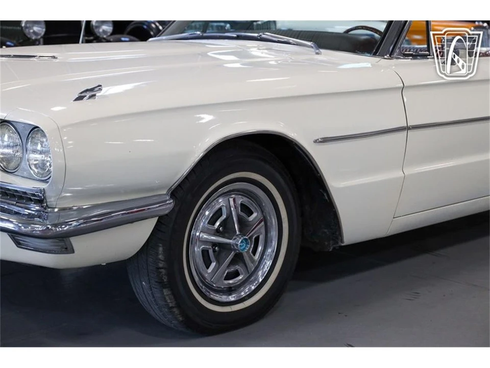 1966 Ford Thunderbird 4th Gen - Image 13 of 31