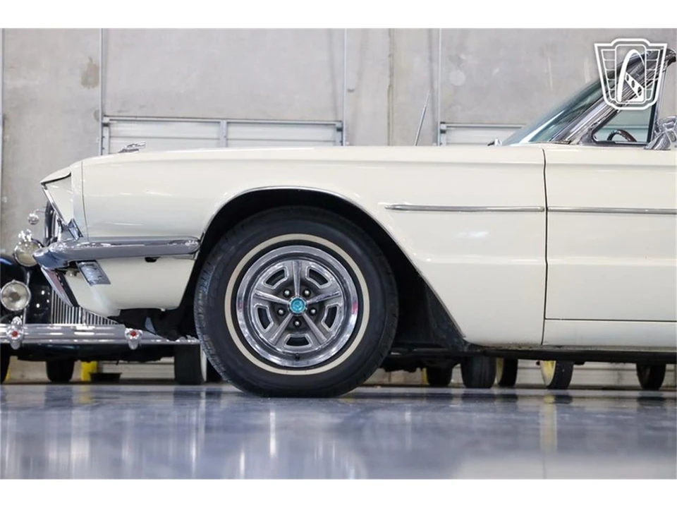 1966 Ford Thunderbird 4th Gen - Image 19 of 31