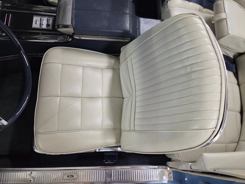 1966 Ford Thunderbird 4th Gen - Image 25 of 31