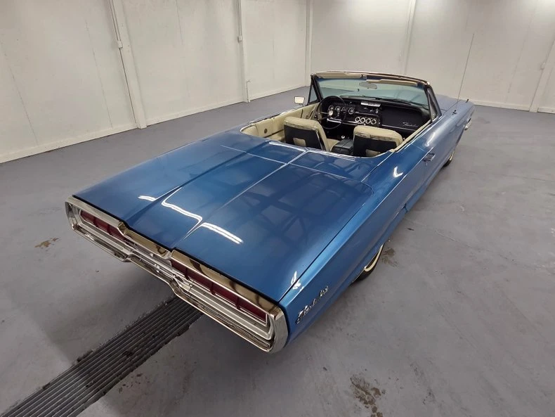 1966 Ford Thunderbird 4th Gen - Image 11 of 31