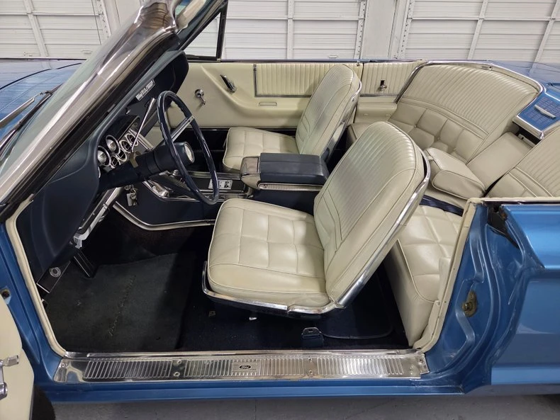 1966 Ford Thunderbird 4th Gen - Image 18 of 31