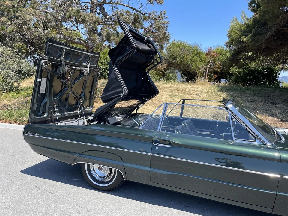 1966 Ford Thunderbird 4th Gen - Image 24 of 31
