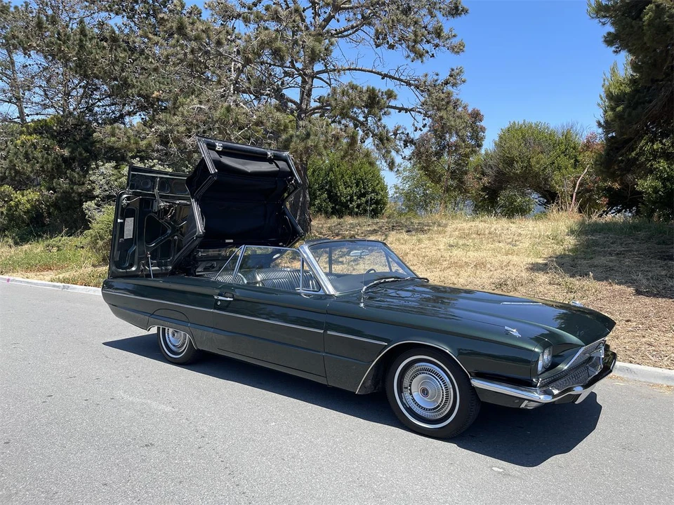 1966 Ford Thunderbird 4th Gen - Image 23 of 31