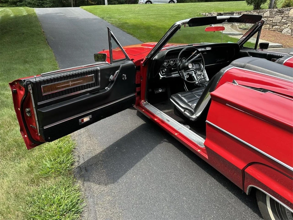 1966 Ford Thunderbird 4th Gen - Image 20 of 31