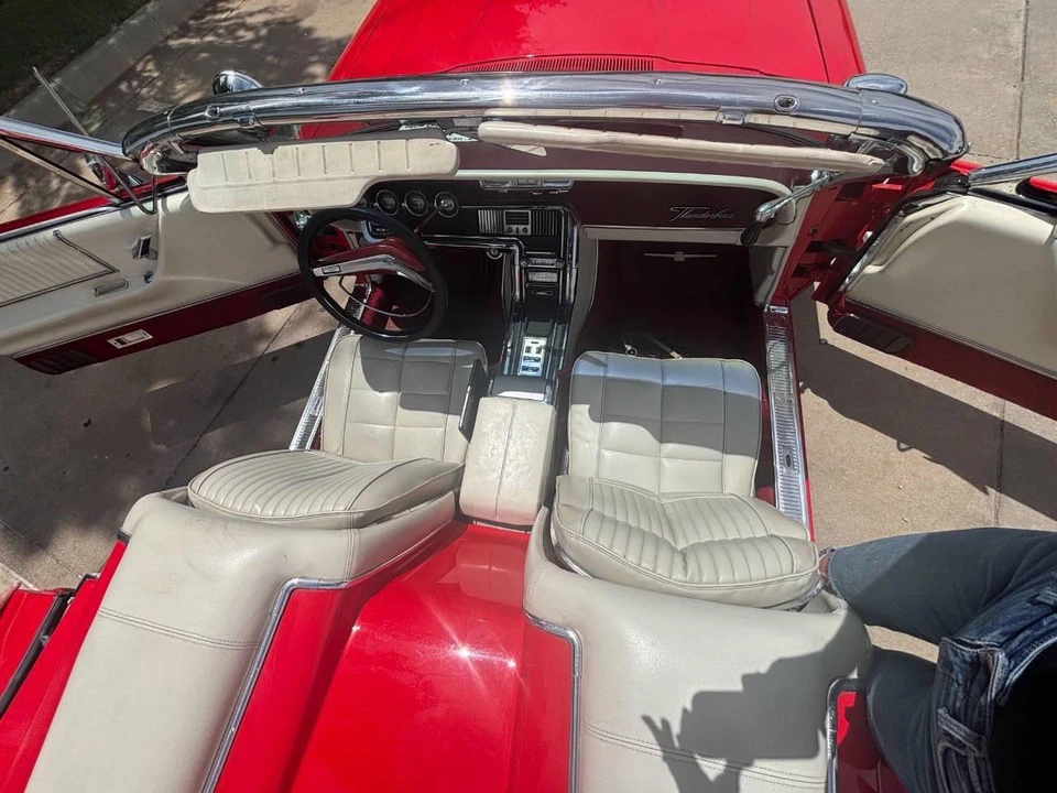 1966 Ford Thunderbird 4th Gen - Image 13 of 31