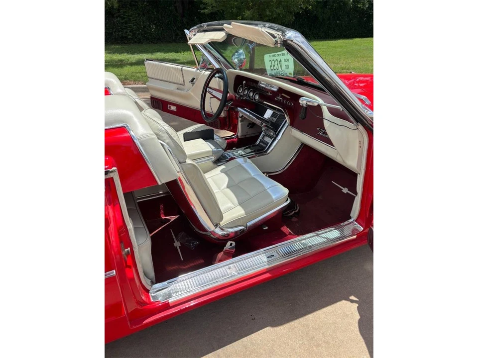 1966 Ford Thunderbird 4th Gen - Image 15 of 31