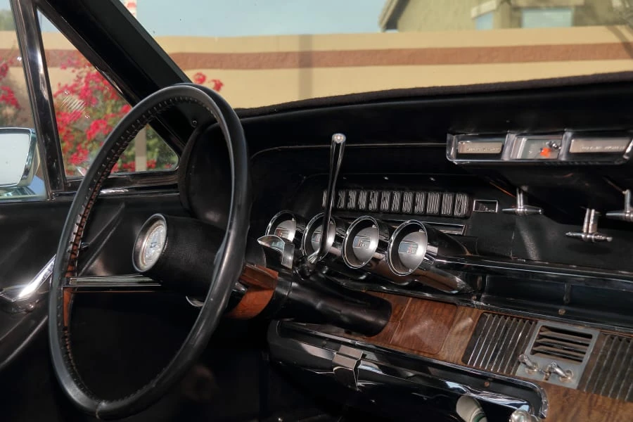 1966 Ford Thunderbird 4th Gen - Image 25 of 30