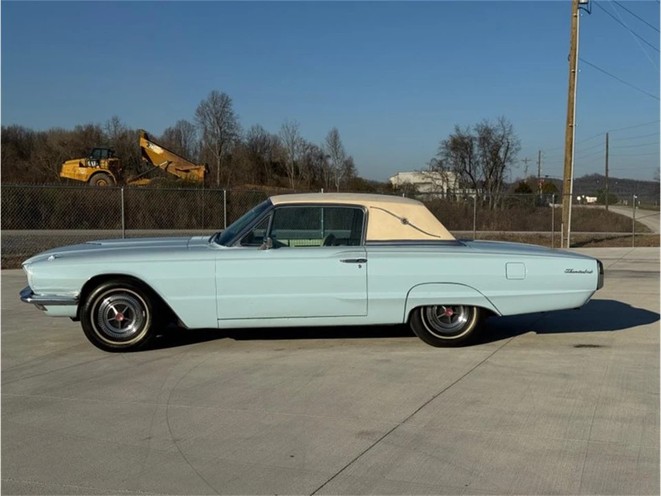 1966 Ford Thunderbird 4th Gen - Image 14 of 31