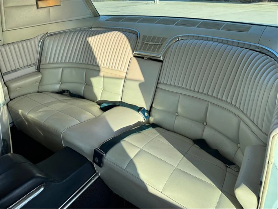 1966 Ford Thunderbird 4th Gen - Image 18 of 31
