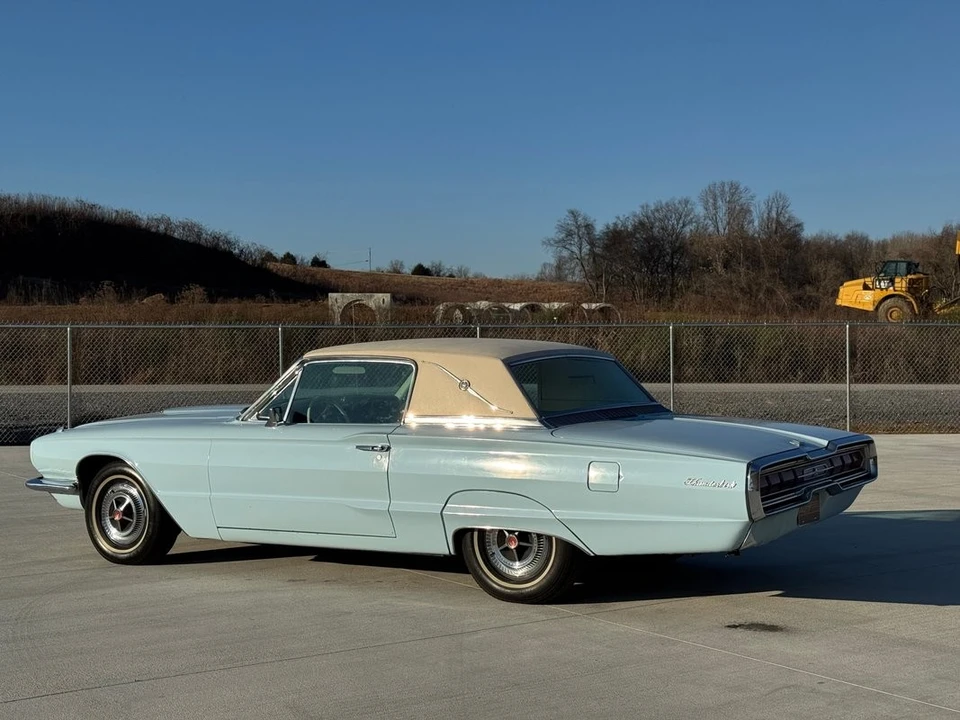 1966 Ford Thunderbird 4th Gen - Image 13 of 31