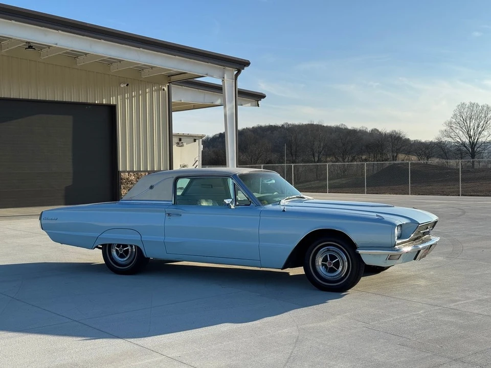 1966 Ford Thunderbird 4th Gen - Image 7 of 31
