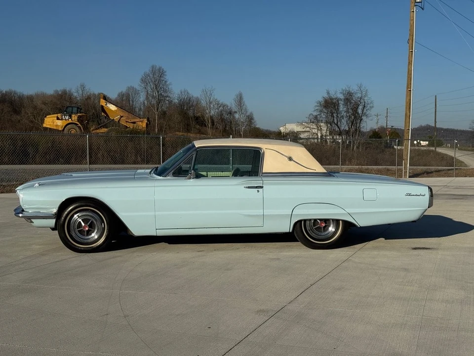 1966 Ford Thunderbird 4th Gen - Image 14 of 31